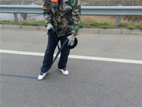 無(wú)胎基公路裂縫貼縫帶